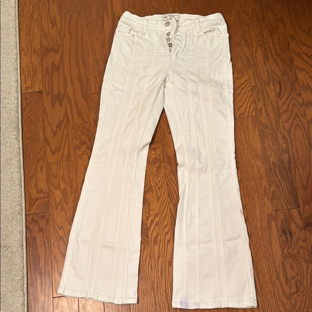 Free People White Flared Jeans 26 with Front Seam Details